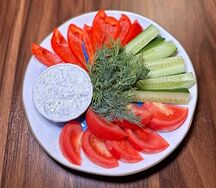 Ассорти из свежих овощей