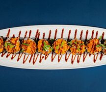 Запеченный ролл с лососем