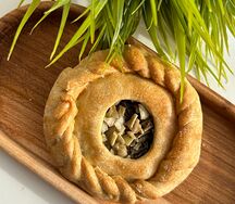 Пирожок с картошкой и грибами