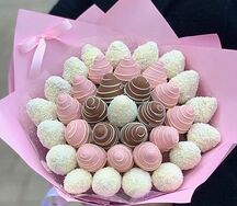 Клубничный букет 34 ягоды