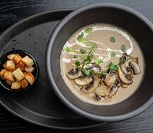 Грибной крем-суп с гренками