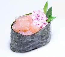Ми-ми с копченым лососем
