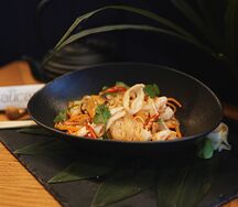 Рисовая лапша с морепродуктами