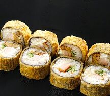 Жареный ролл с курицей