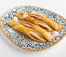 Блины со сливочно-клубничным кремом