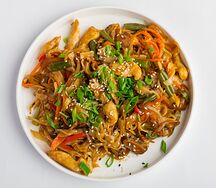 Лапша рисовая с курицей