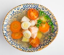 Уха с двумя видами рыбы