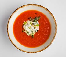 Суп-пюре томатный со страчателлой