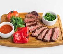 Стейк Три-тип с гарниром