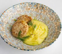 Биточки из индейки с картофельным пюре