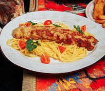 Люля из курицы с сыром со спагетти