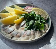 Атлантическая сельдь с картофелем