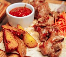 Шашлык из cвинoй шеи