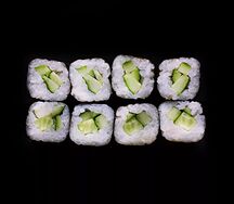 Классические роллы с огурцом