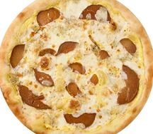 Пицца с грушей и горгонзолой