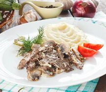Бефстроганов