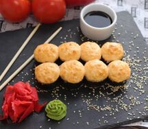 Запечённые роллы с курицей