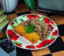 Котлета куриная с сыром и гречей