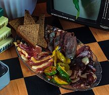 Ассорти национальных закусок