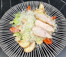 Черный Цезарь с белой курицей