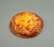 Мини-пицца с ветчиной и сыром