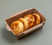 Сырники со сметаной