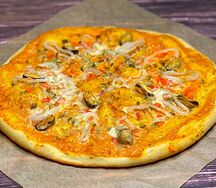 Пицца с кальмаром и мидиями