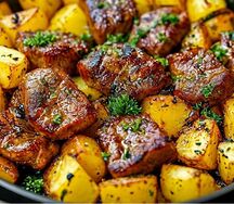 Картофель с мясом, жареный по-домашнему