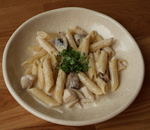 Паста с курицей и грибами