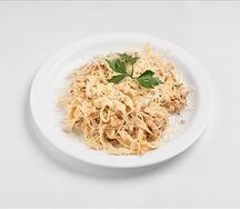 Паста с курицей и грибами
