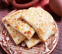Хачапури с картофельно-сырной начинкой
