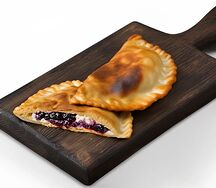 Чебурек Черничный чизкейк 