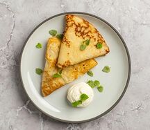 Блины с кремом пломбир