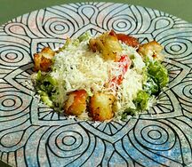 Грузины в Италии с курицей