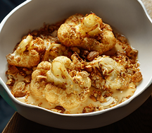 Цветная капуста с кунжутным соусом, кешью