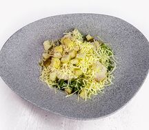 Салат Цезарь с курицей