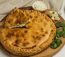 Пирог с творогом и сыром 