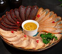 Мясная тарелка
