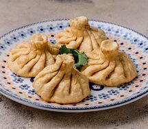Хинкали с говядиной и свининой жареные