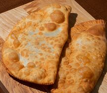 Чебурек с картофелем и грибами