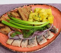 Сельдь с картофелем