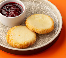 Сырники с соусом