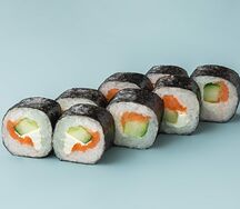 Ролл Копченый лосось со свежим огурцом