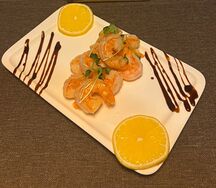 Креветки, жаренные в чесночном масле