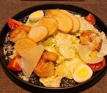 Цезарь с креветками 