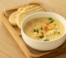 Картофельный крем-суп с сыром и креветками