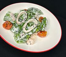Салат с кальмаром