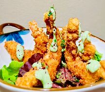 Креветки темпура с соусом васаби