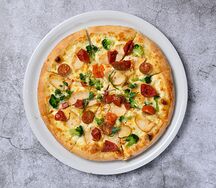 С копчёной курицей и брокколи на белом соусе