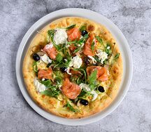 С форелью и страчателлой на белом соусе